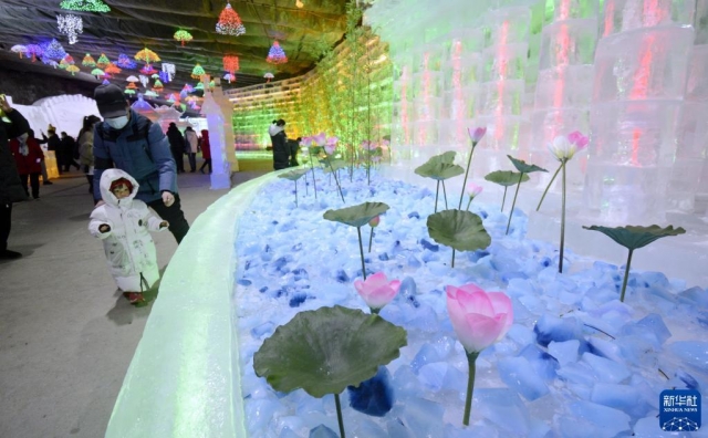 冰灯：2022年北京龙庆峡冰灯冰雪季开幕